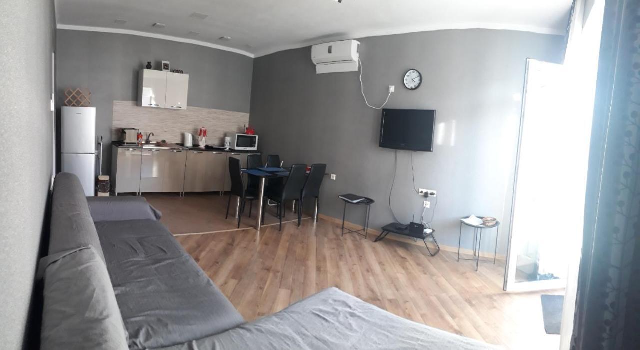 Ann'S Apartment Тбилиси Екстериор снимка