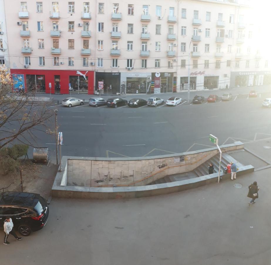 Ann'S Apartment Тбилиси Екстериор снимка
