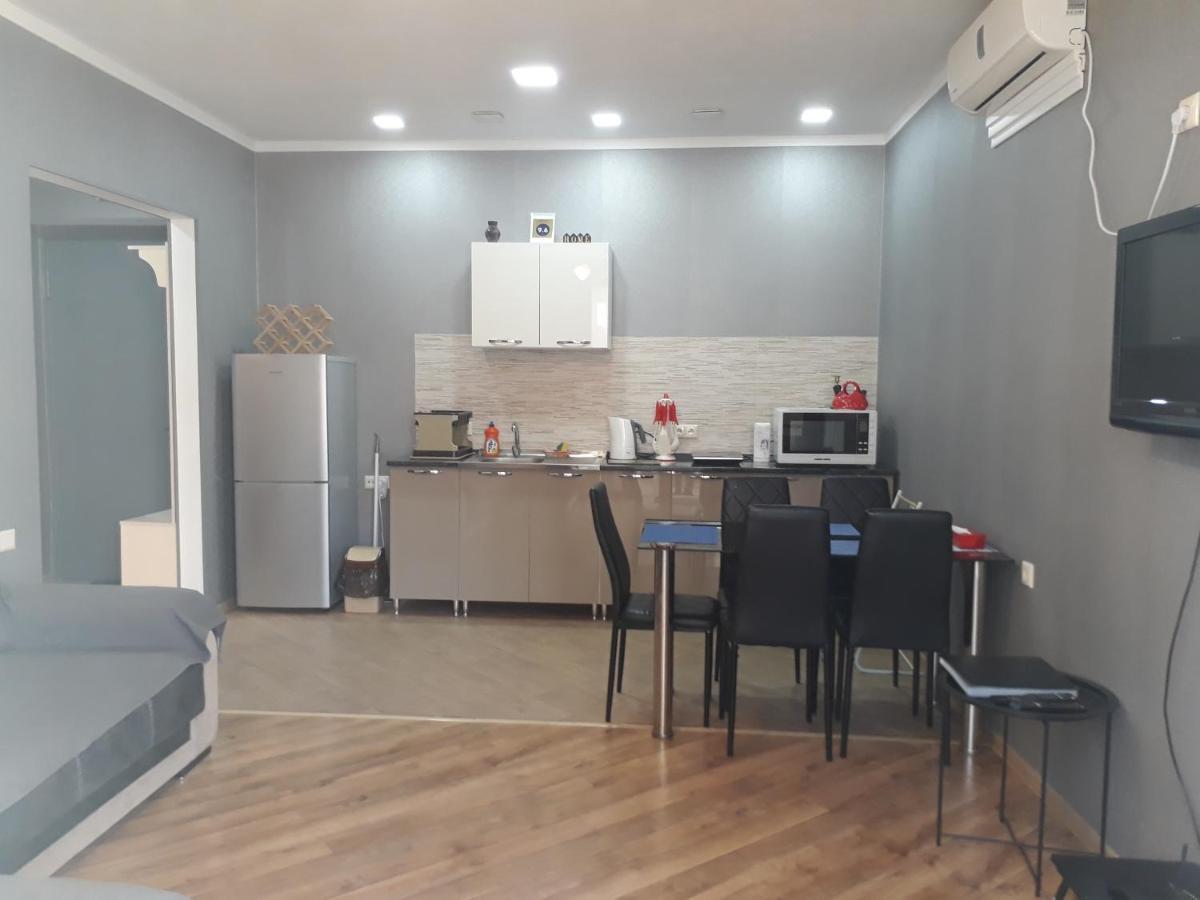 Ann'S Apartment Тбилиси Екстериор снимка