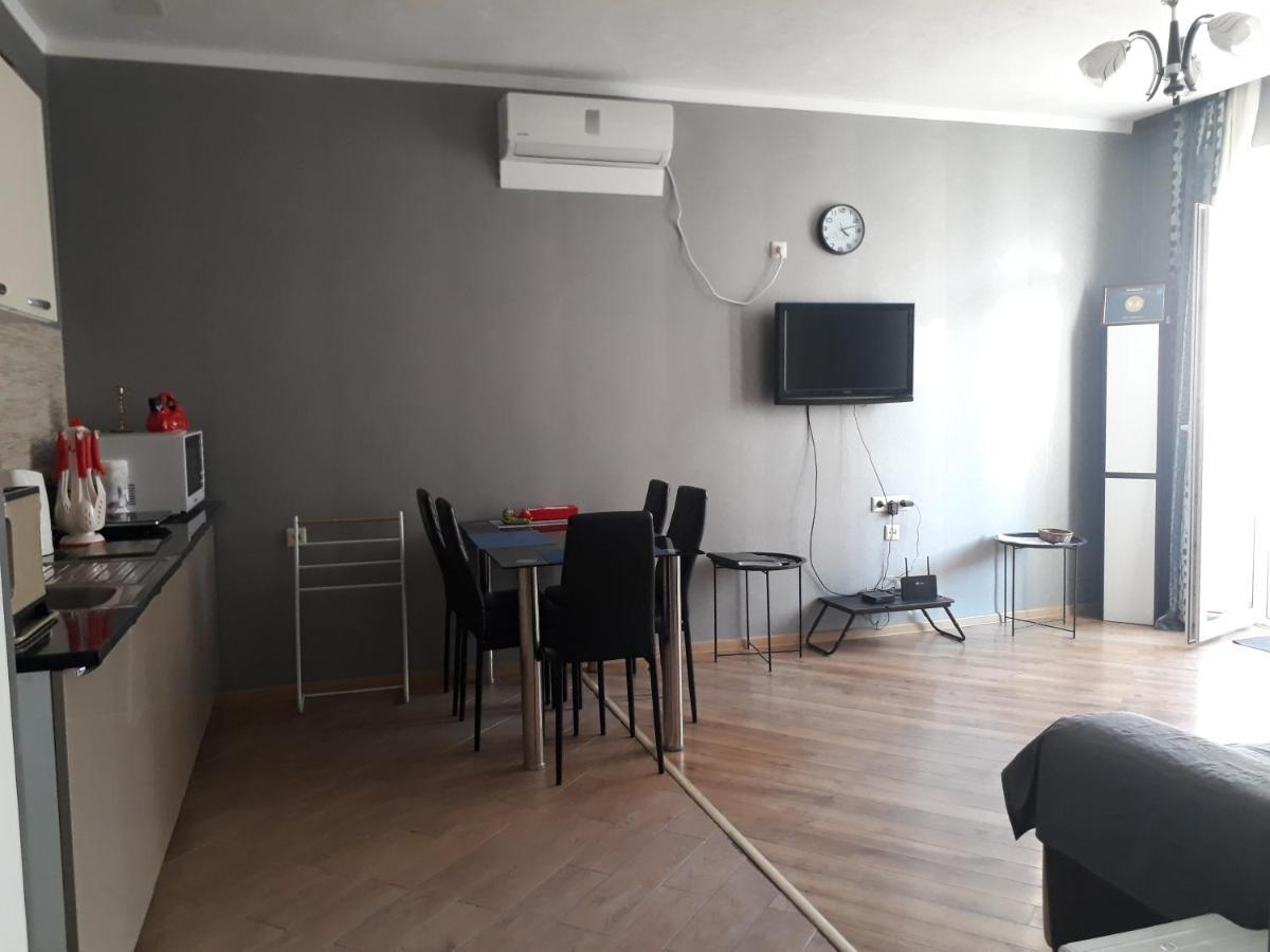 Ann'S Apartment Тбилиси Екстериор снимка